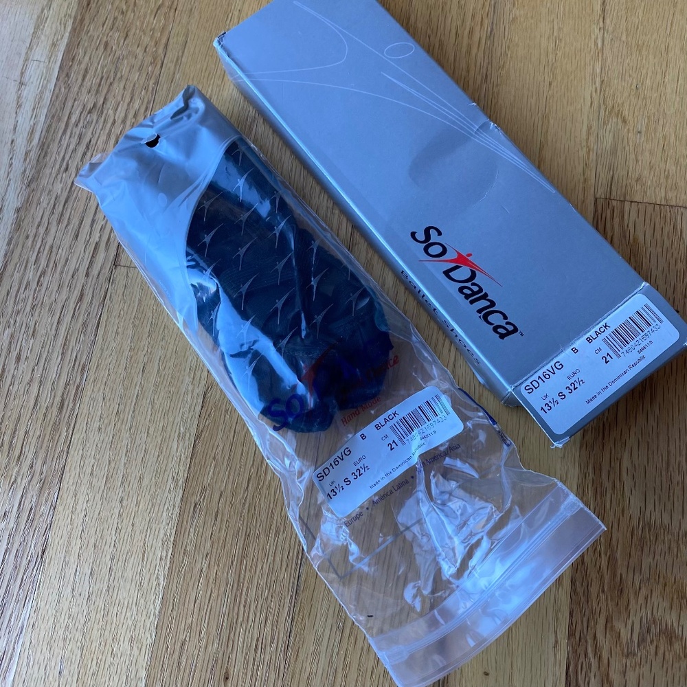 So Danca Verdi Vegan Stretch Canvas Split Sole Ballet Slippers - Black